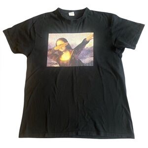 ALAM Fashion Premium Mona Lisa‎ Dab T-Shirt – Men’s XXL EUC | Black – Distressed
